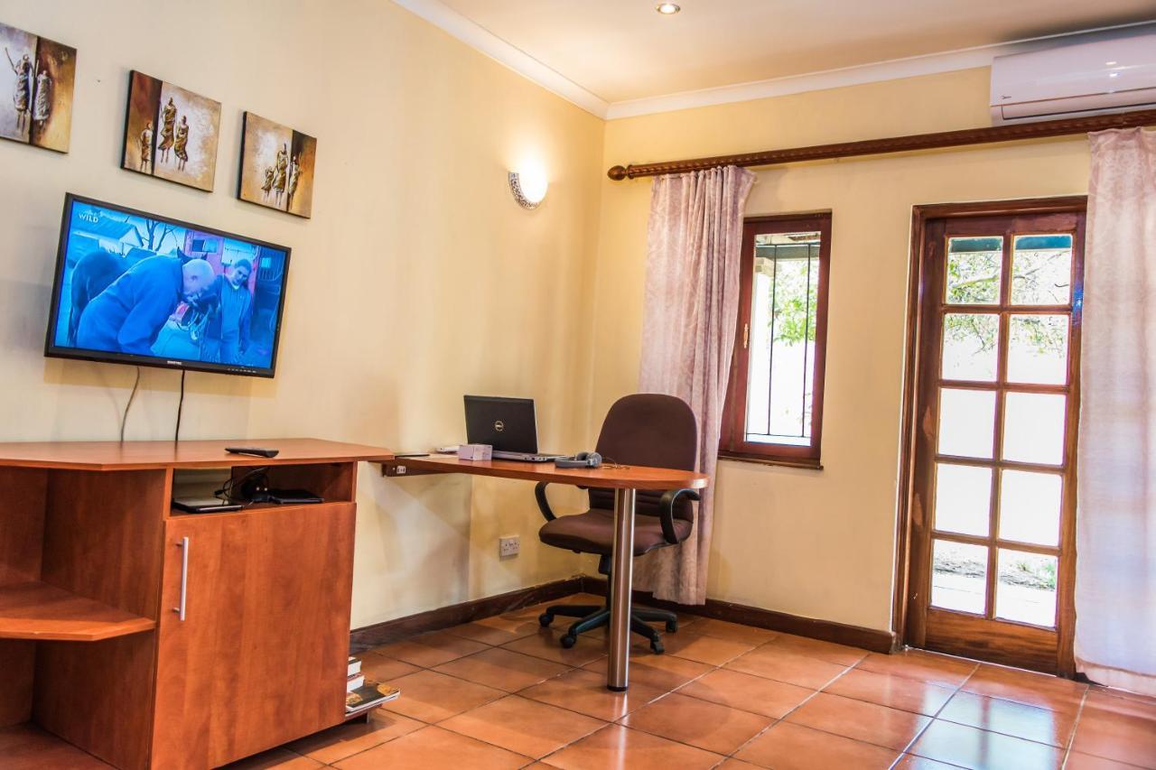 Tranquilo Resorts Лилонгве Экстерьер фото